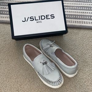 Gray J Slides with Tassels